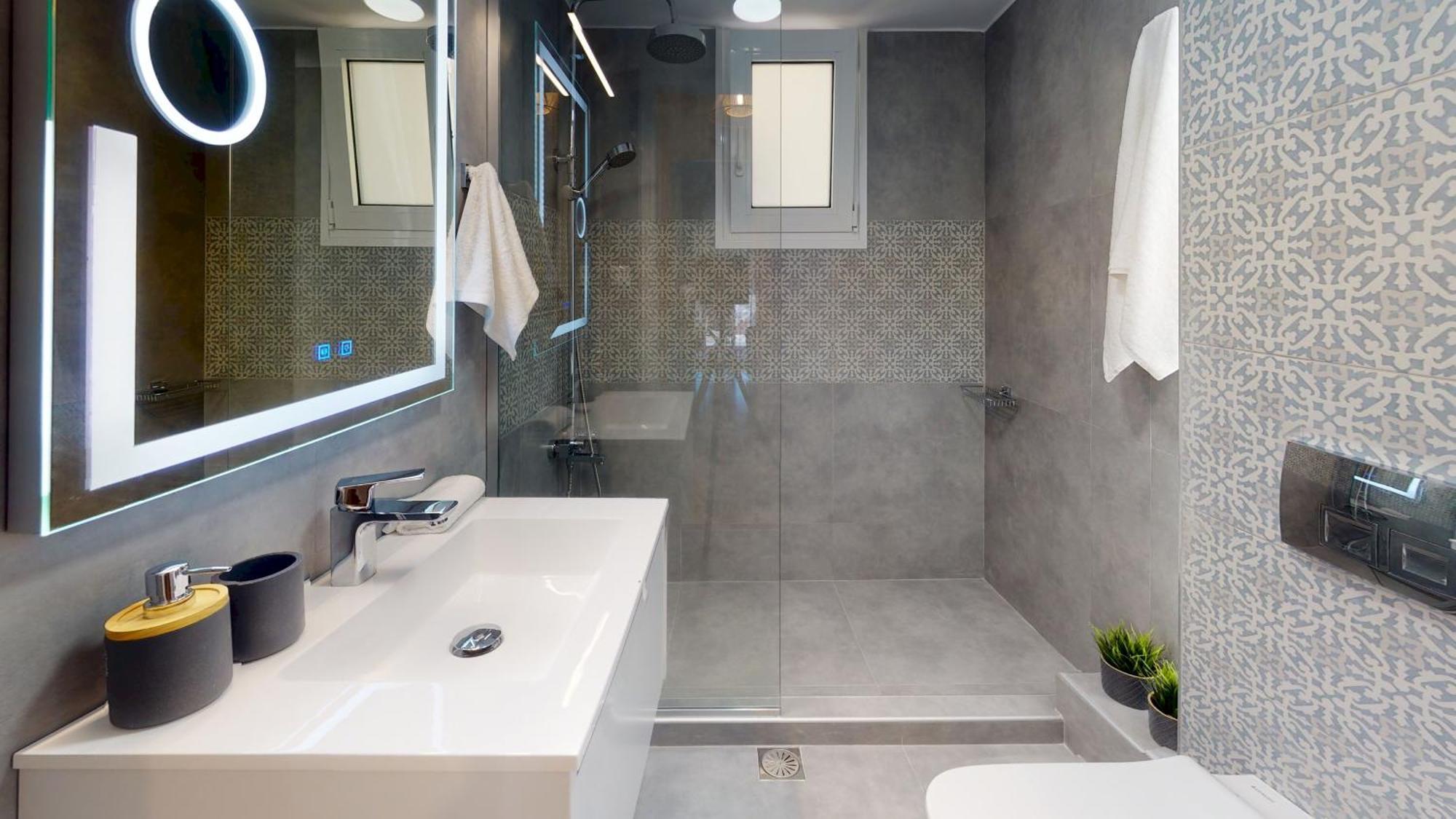 Motley Luxury Apartment By Estia كاندية المظهر الخارجي الصورة